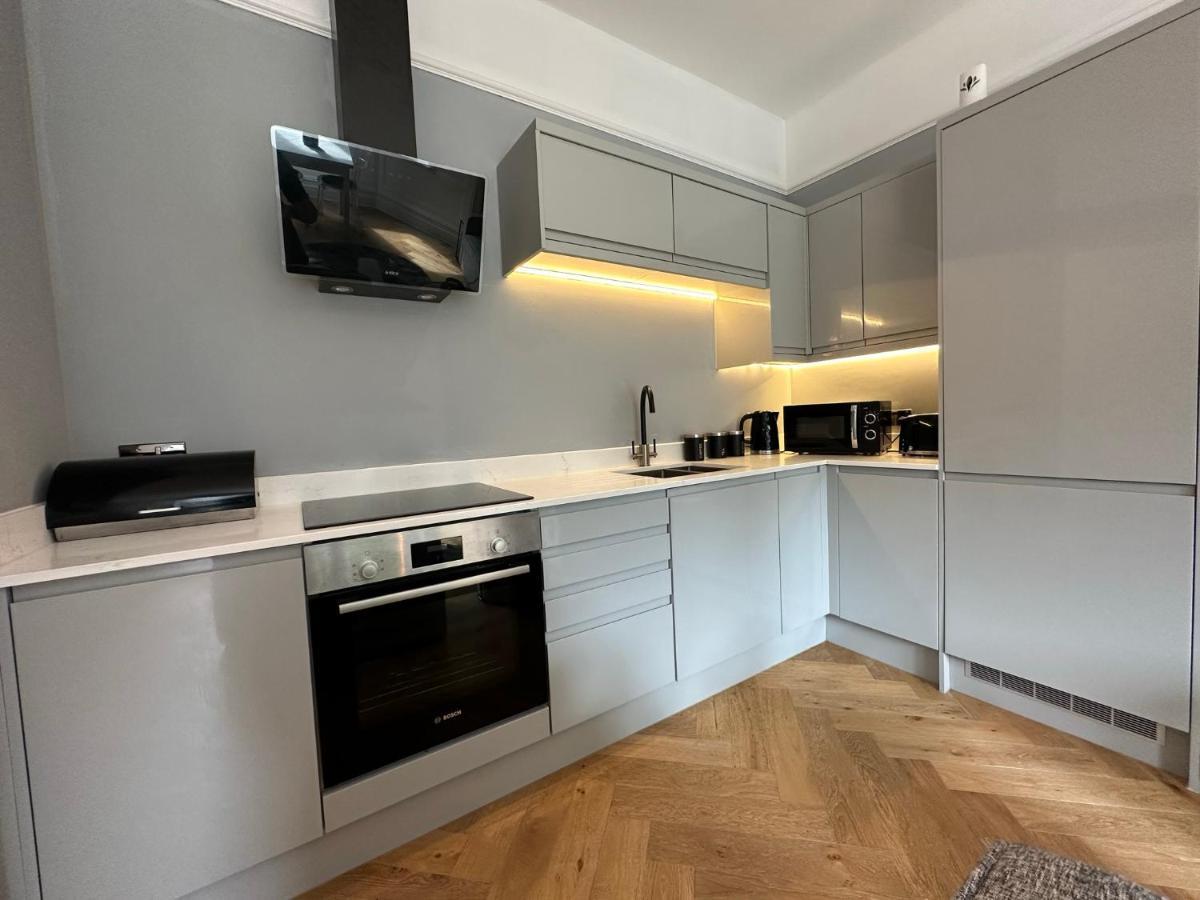 Luxury Apartment Stay カーディフ エクステリア 写真